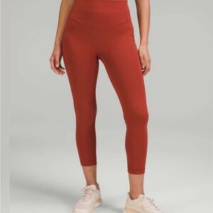 Lululemon All the Right Places crop. Size 6 Cyanne